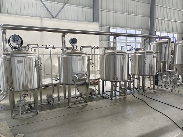 300L 4 vessels pilot brewery,Tonsen design,simple and easy to operate.
