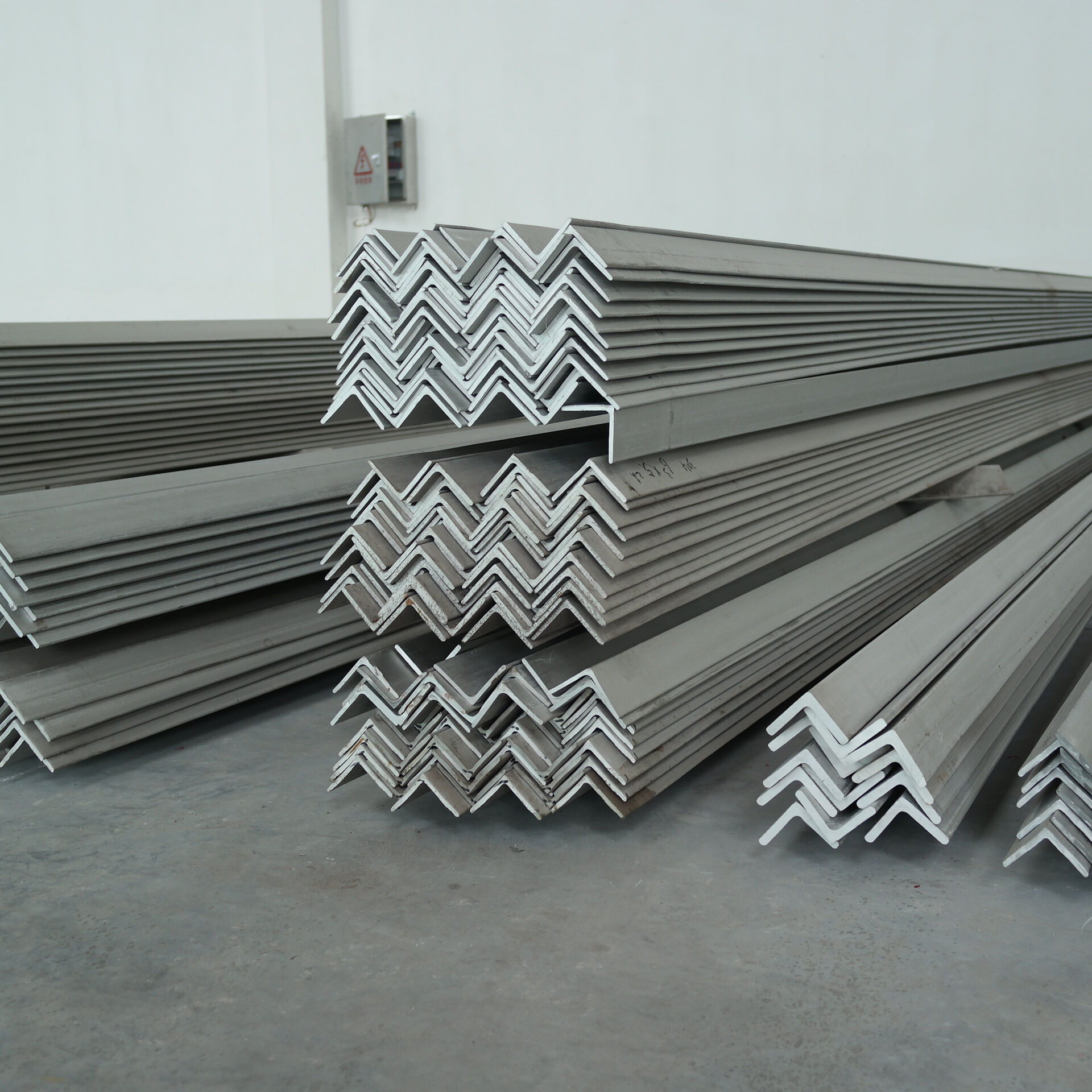  A36 ASTM Angle Steel