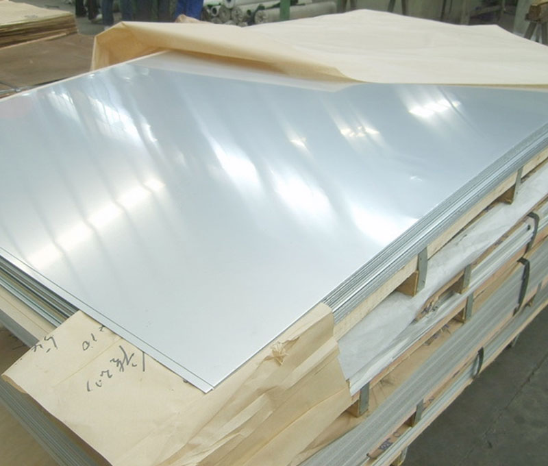 Build a steel production line with an annual output of 500,000 tons.