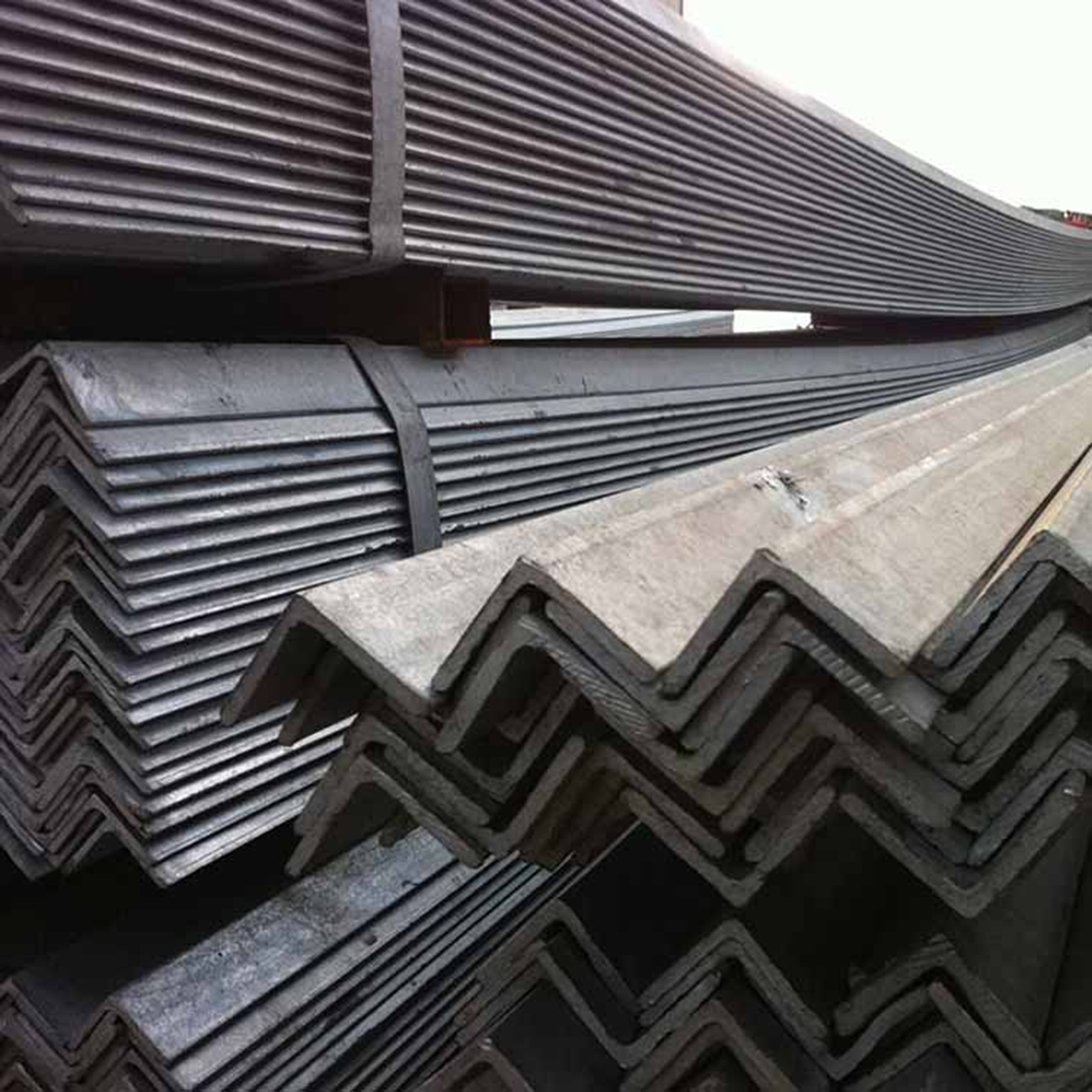 Angle steel ship to UAE
