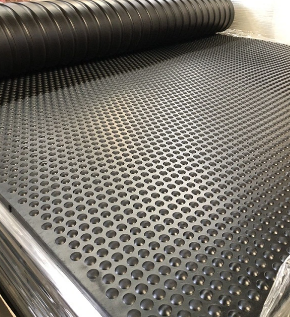 Comfort and Durability Combined: How Cattle and Sheep Mats Support Modern Livestock Farming