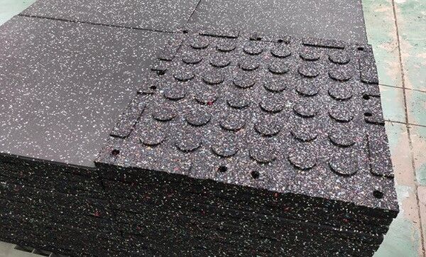 gym rubber tile 2.JPG