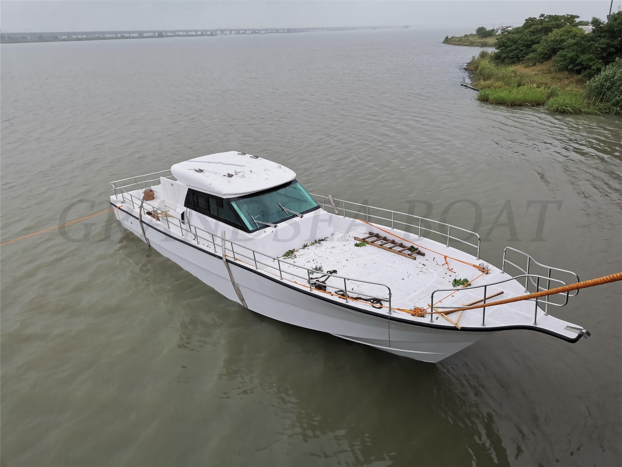 Grandsea 52ft Deep Sea Fiberglass Cabin Fishing Boat with Diesel Engine for Sale