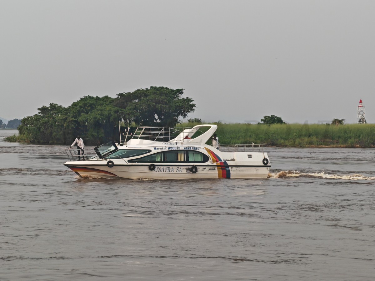 13.8m 36 Persons Fiberglass Passenger Ferry Boat with Inboard Diesel Engine for Sale