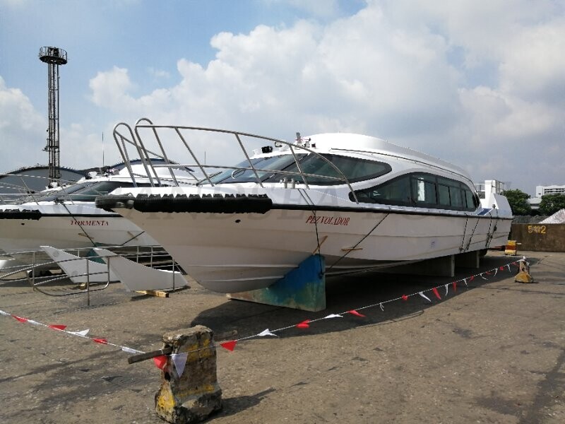 6units Length 16m Fiberglass Material Crew Boats in Peru