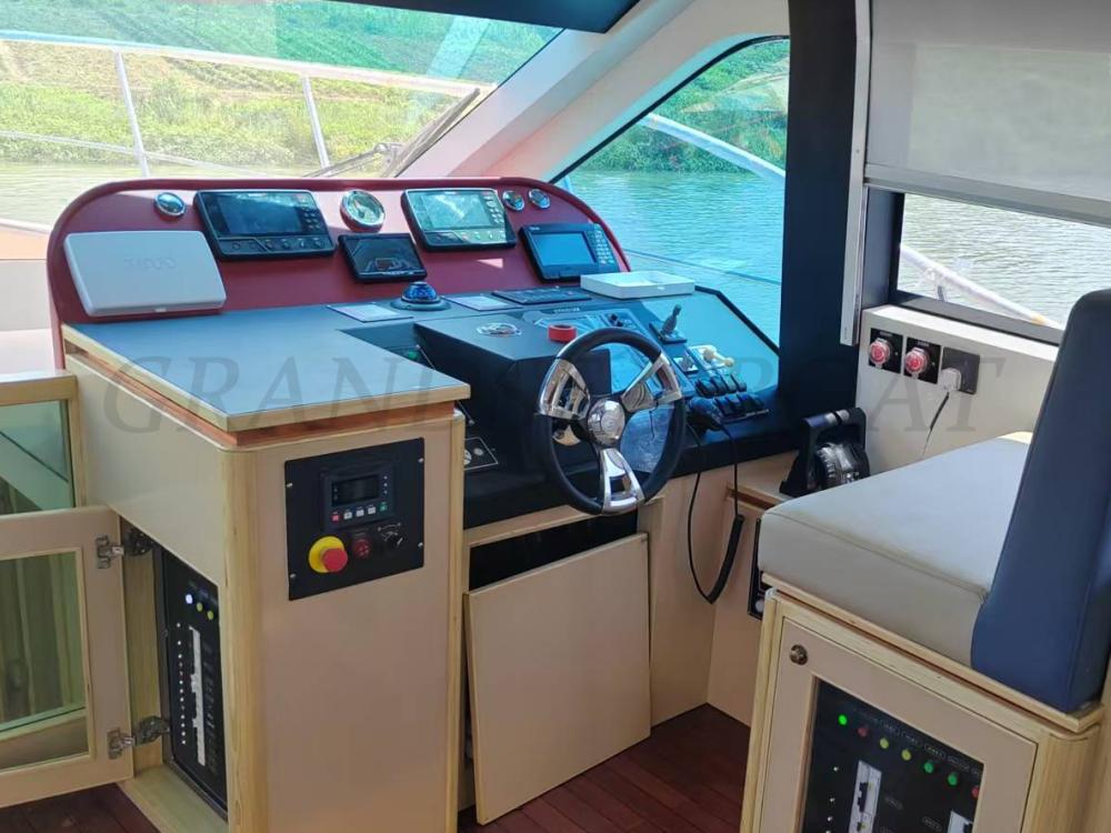 Grandsea 20m FRP Luxury Pleasure Cabin Cruiser Motor Yacht for Sale