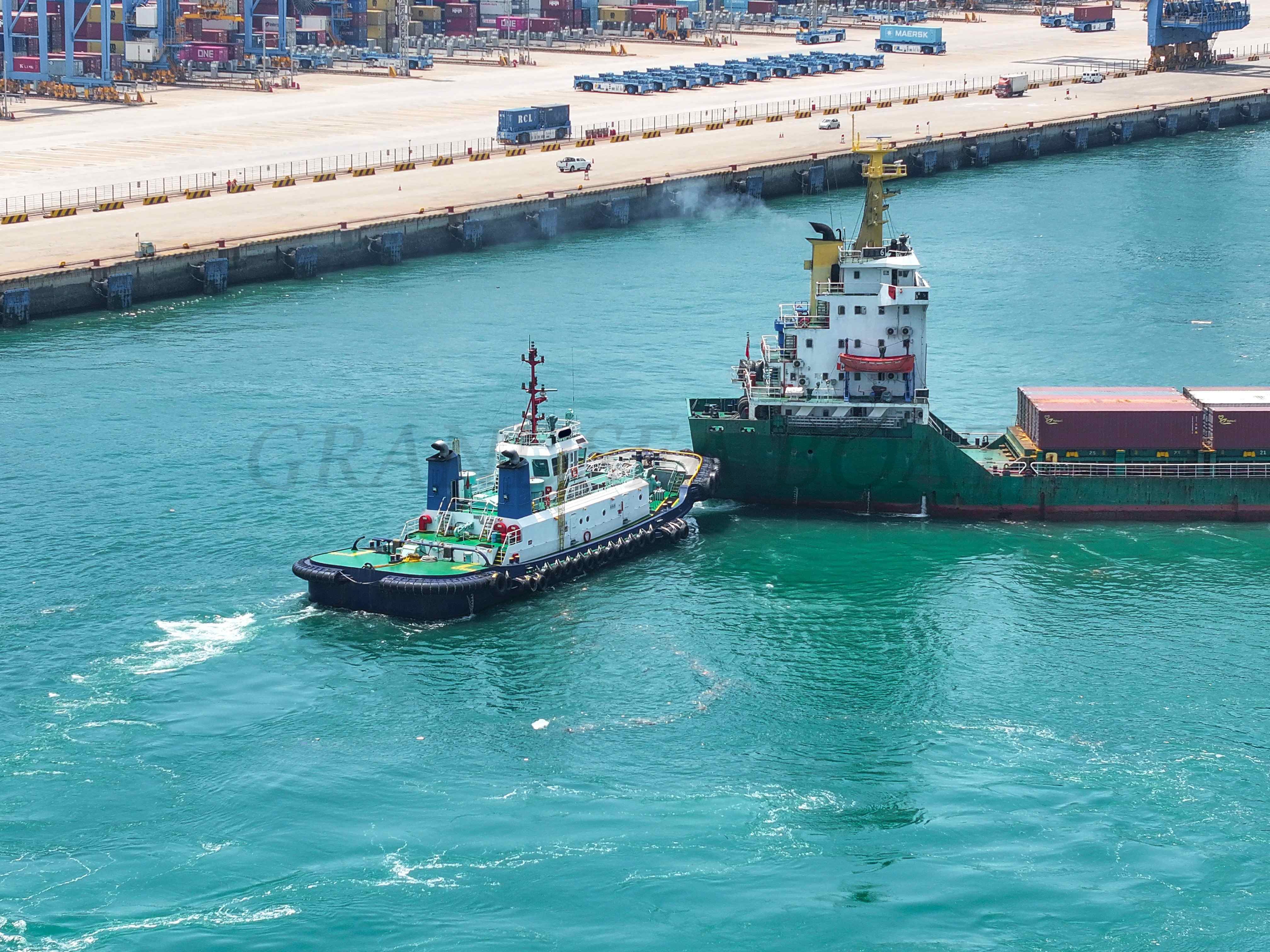 Grandsea 42m Tugboat for sale 100t Bollard Pull Tug Work Boat 8000hp Tugboat Shipyard