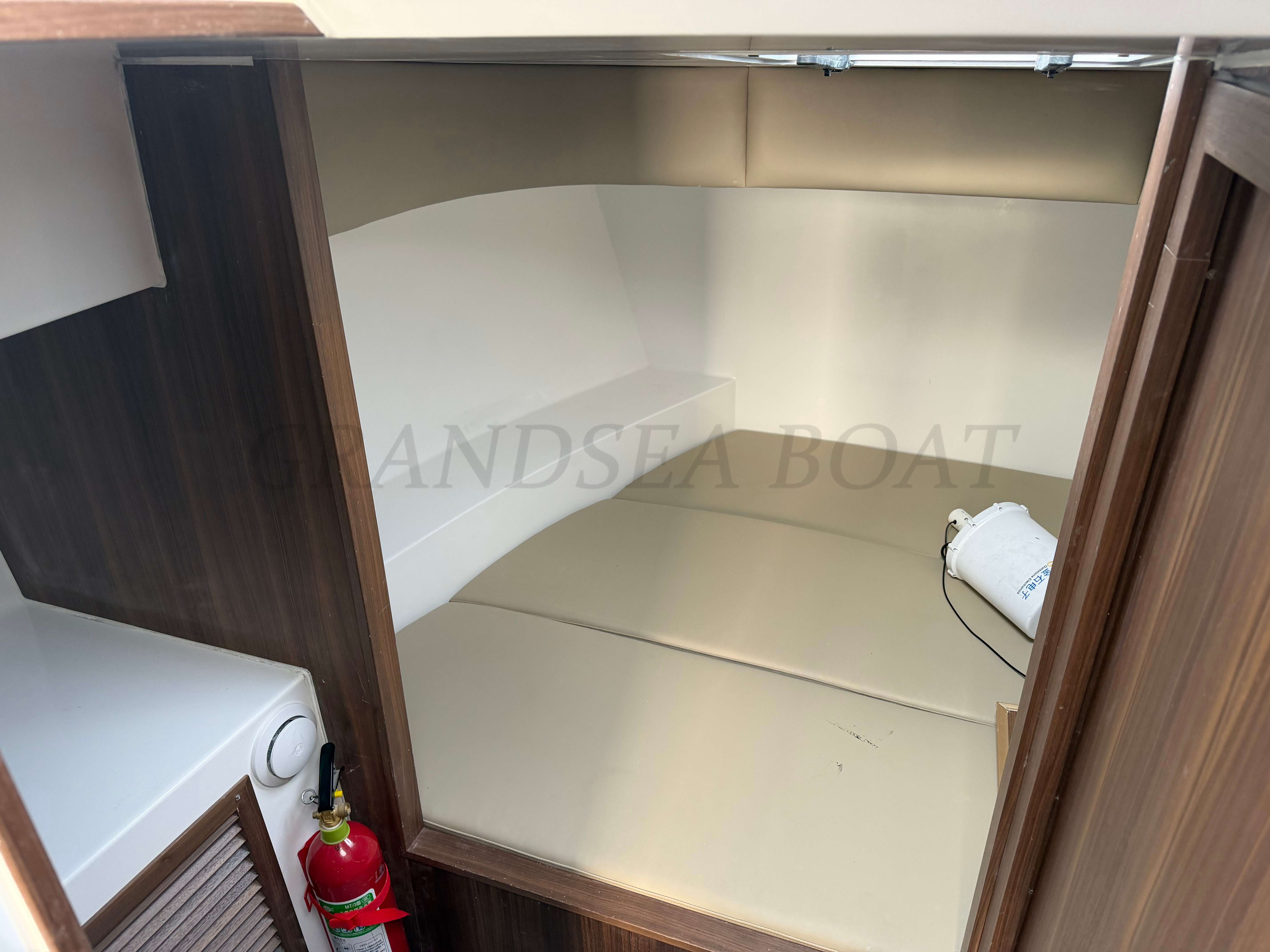 Grandsea Length 12m FRP Family Use Cabin Cruiser Pleasure Sport Fishing Boat for sale