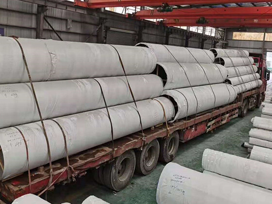 Large diameter stainless steel industrial pipe