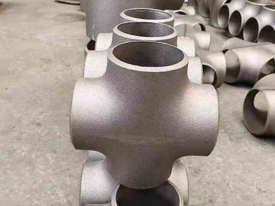 Butt welded equal/reducing quad