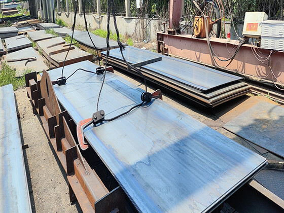 Marine low temperature ductile steel