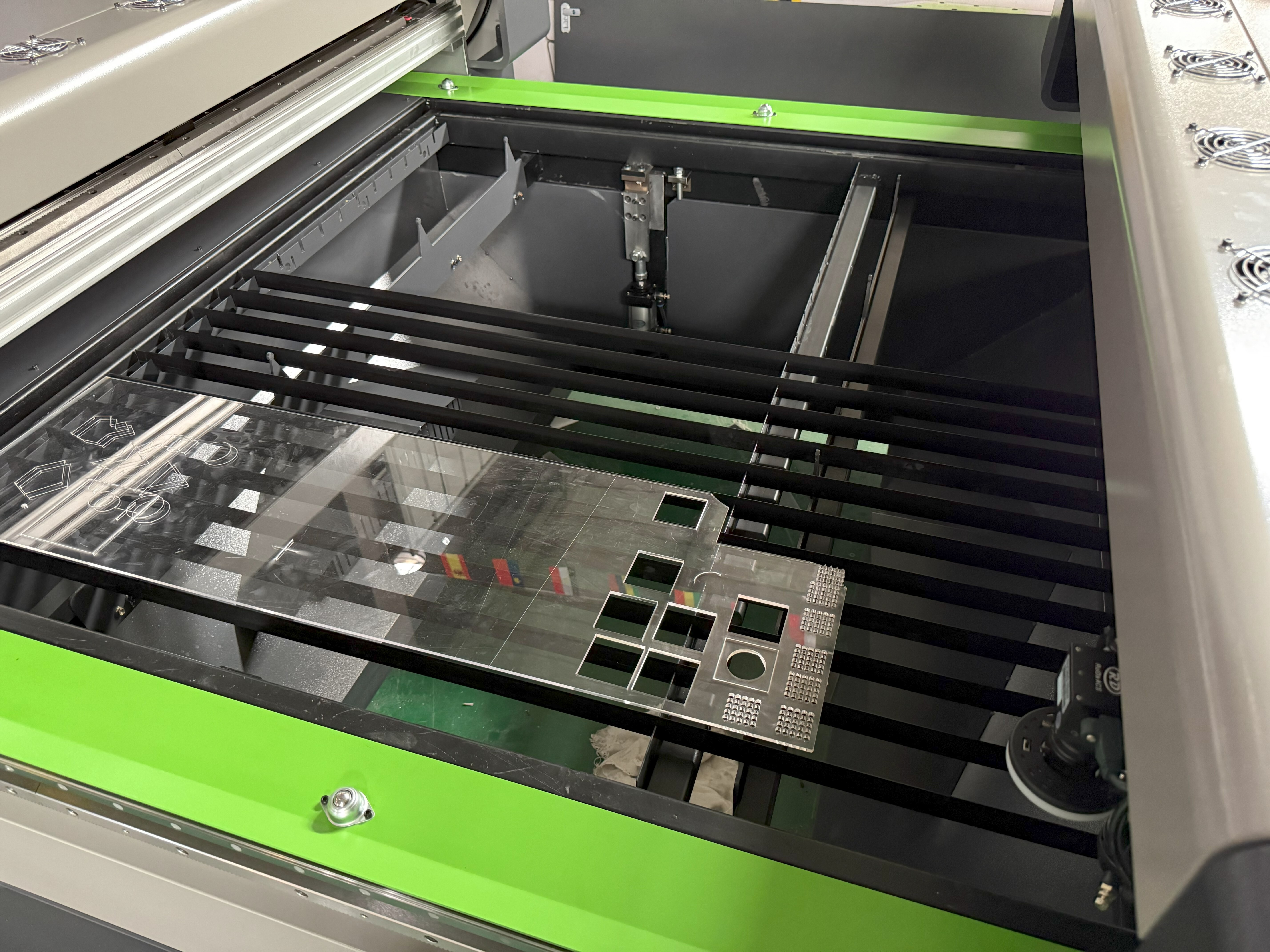 1325 Double Beam laser cutting engraving Machine