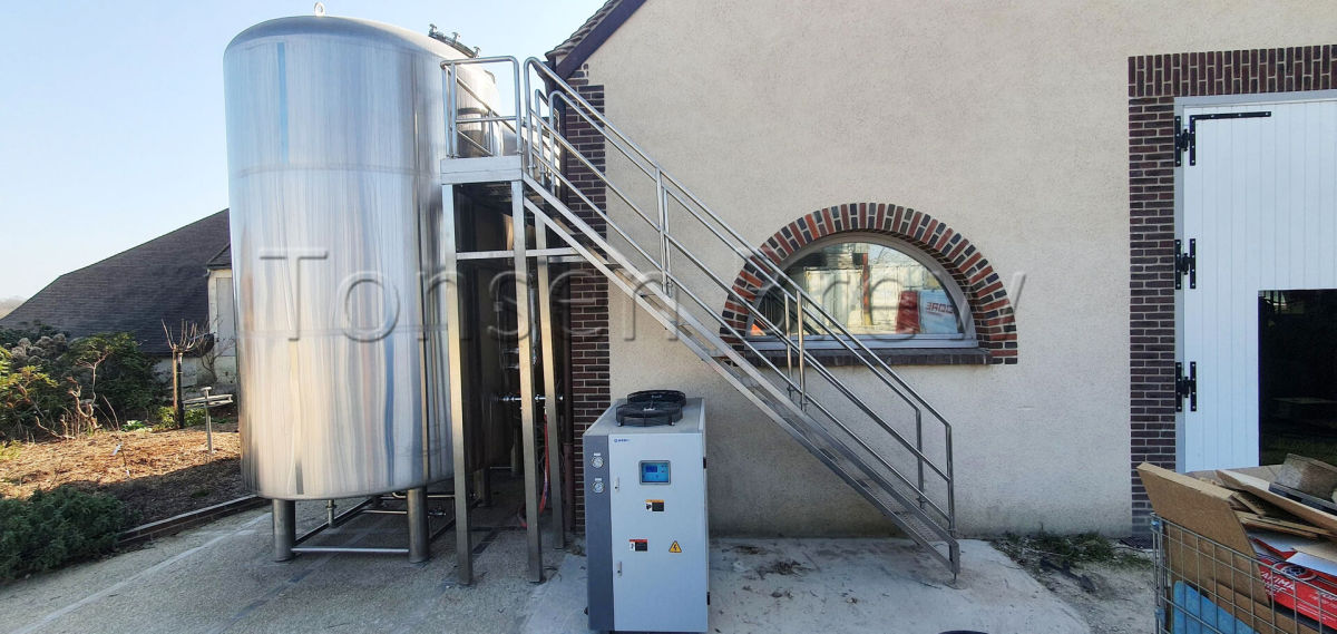 8000L BRIGHT BEER TANKS_exposure.jpg