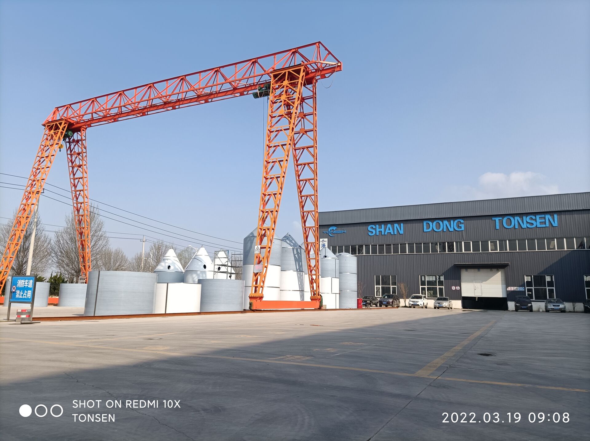 Большие бродильные чаны 150 гл и 200 гл. Пожалуйста, запросите расценки на все, что связано с вашей пивоварней.