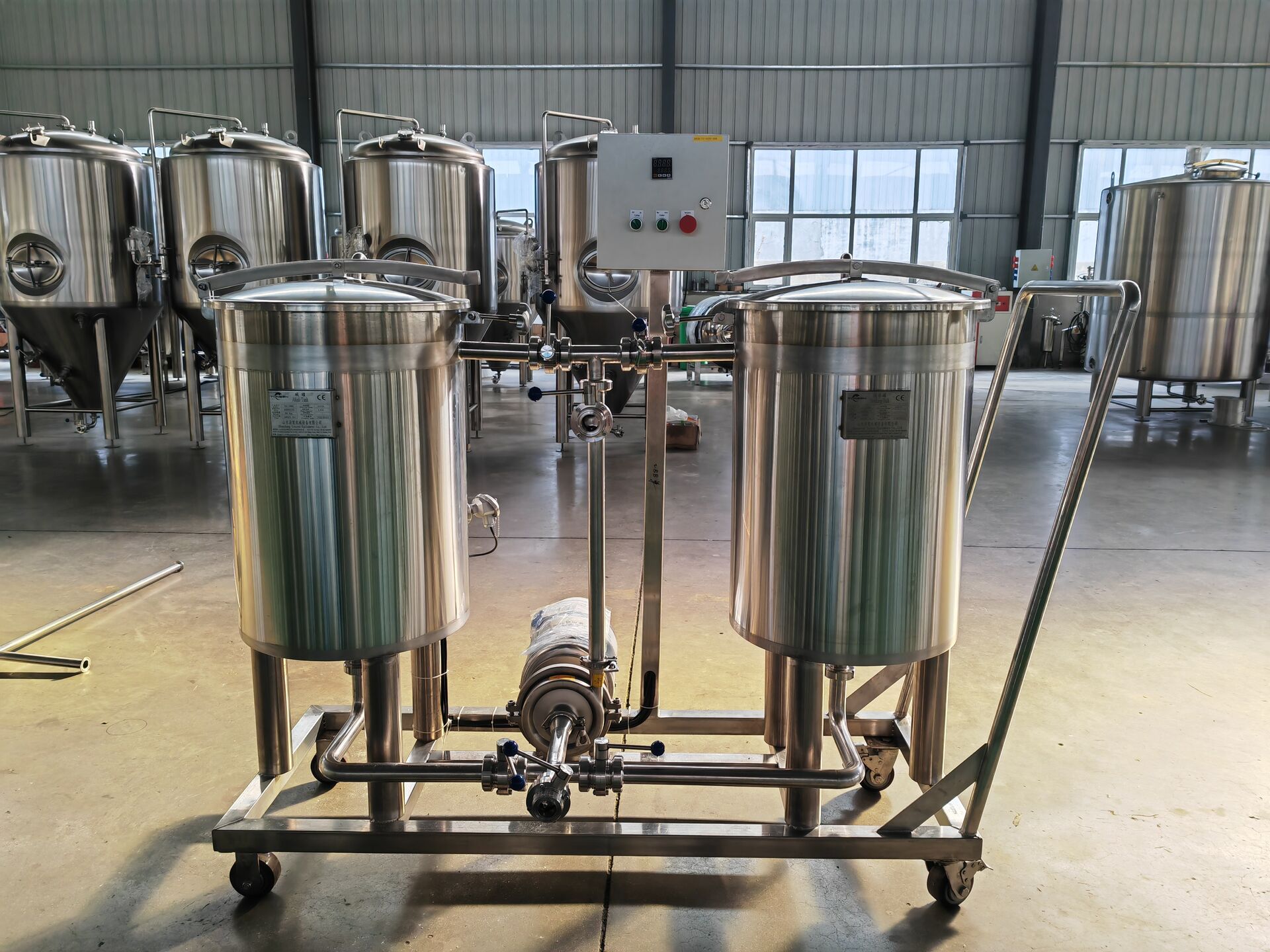 50 л 100 л 200 л 250 л 300 л 500 л тележка CIP