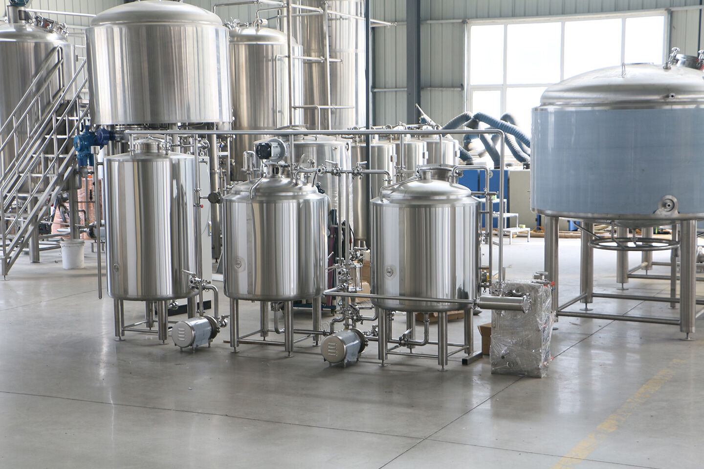 Пилотная система на 250 л / варочный цех с электрическим паровым обогревом и двумя сосудами