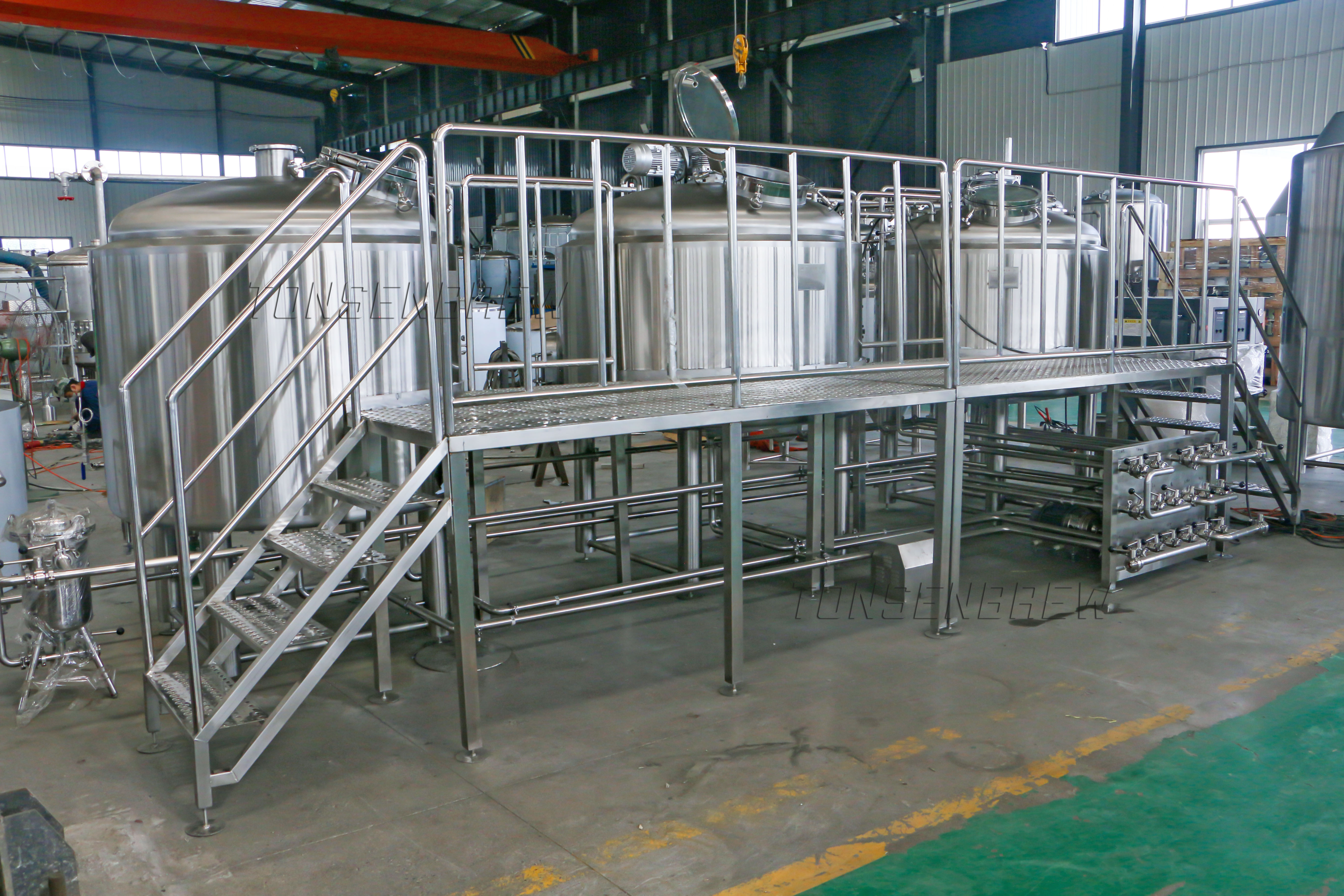 ¿Cómo se fabrica la cerveza comercialmente?