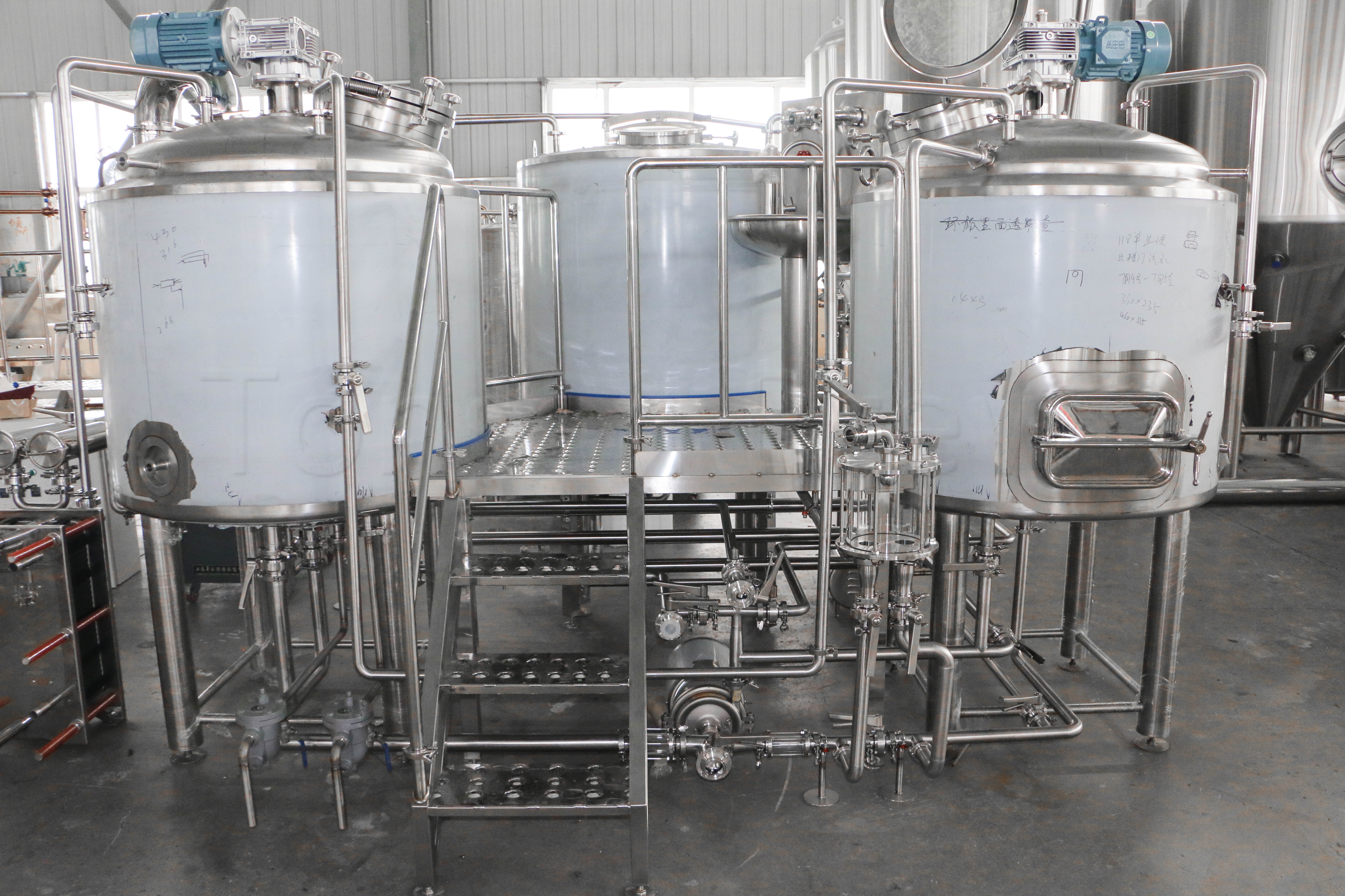 Comprensión del equipo de elaboración de cerveza: desde tanques de fermentación hasta sistemas profesionales de elaboración