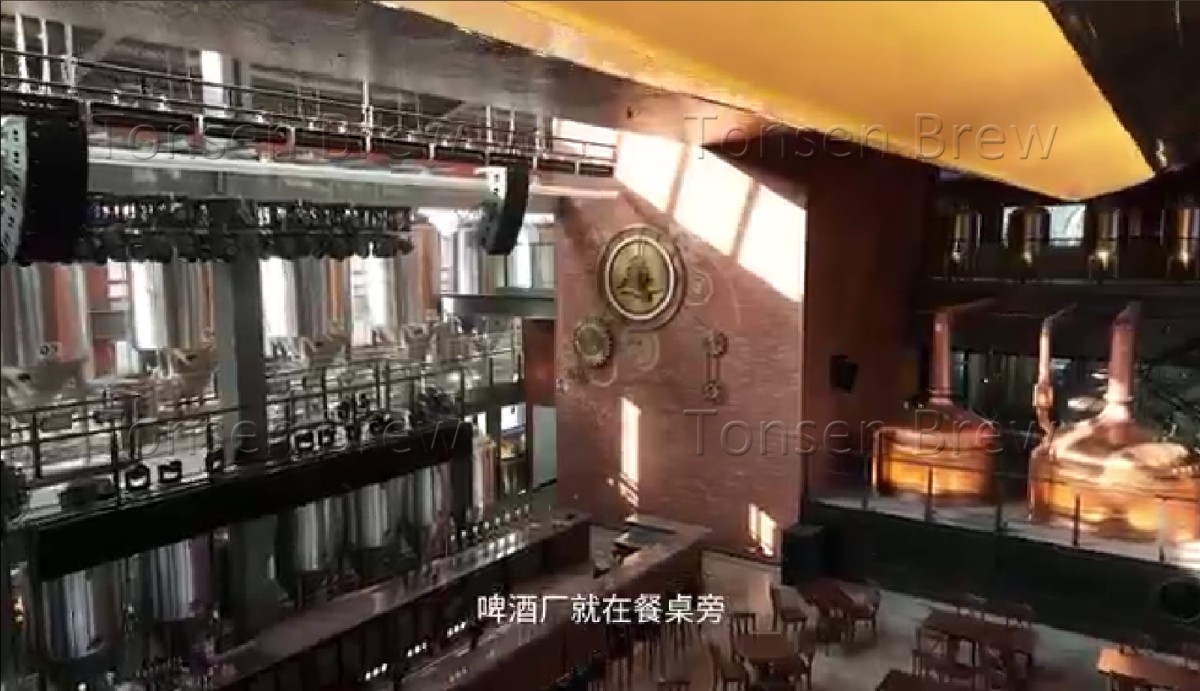 La cerveza Tsingtao lidera el sabor de la cerveza mundial, ven con la brisa marina y duerme con la fragancia de la cerveza.
