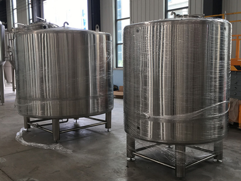 Depósito de agua helada