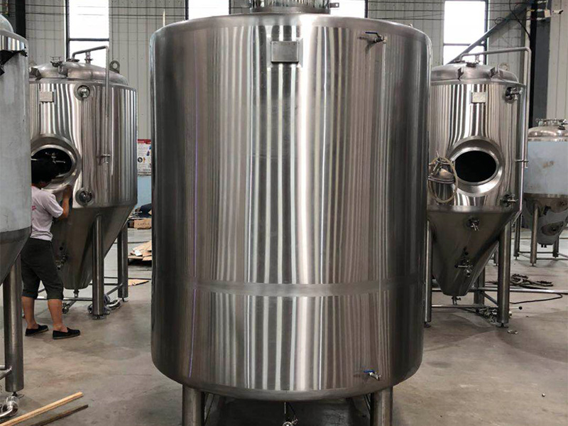 Depósito de agua helada