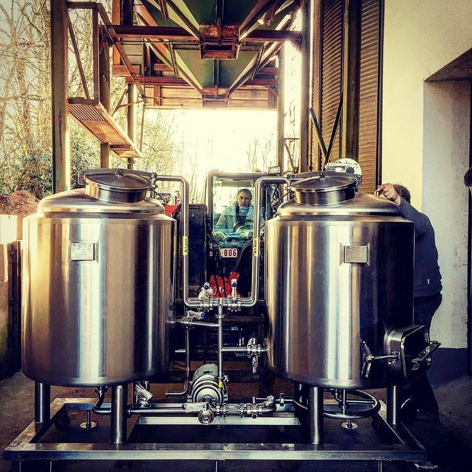 1997 Belgium 300L brewhouse2.jpg 1997 Belgium 300L brewhouse2.jpg