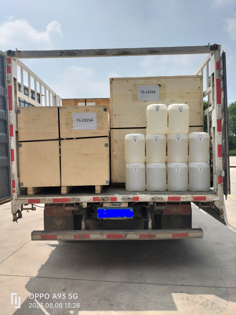 ¡Se han enviado el tanque de fermentación 8BBL, el equipo auxiliar y los accesorios!