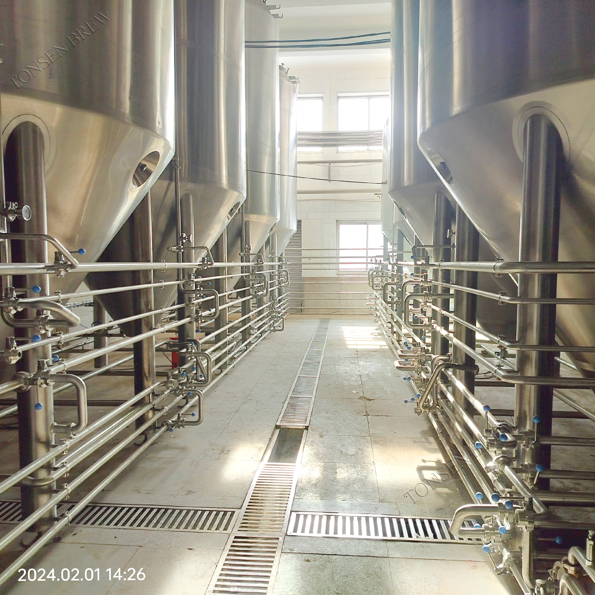 ¡¡¡Felicidades!!! Se entrega proyecto llave en mano de equipo cervecero completo de 2500L