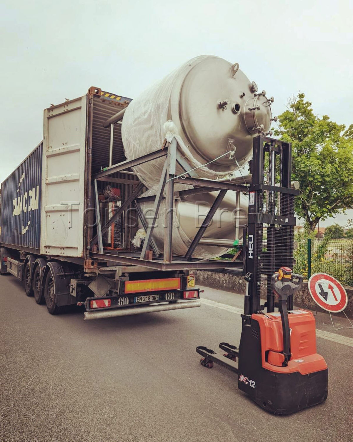 120HL FERMENTERS (2).jpg