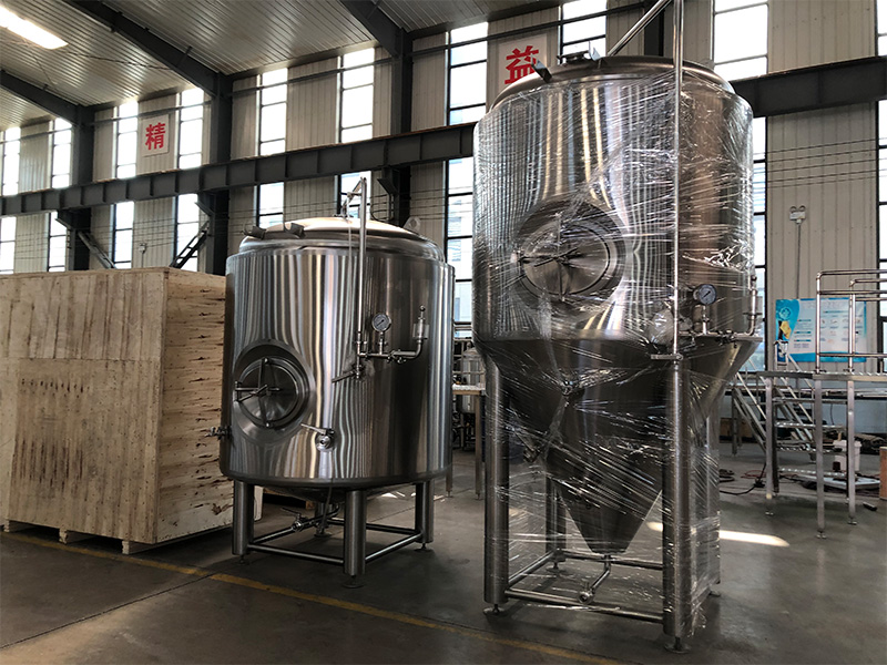 Réservoir de bière lumineux 2000L