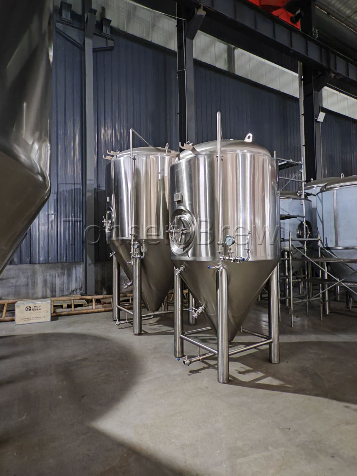 22061 4000l fermentation tank (6).jpg