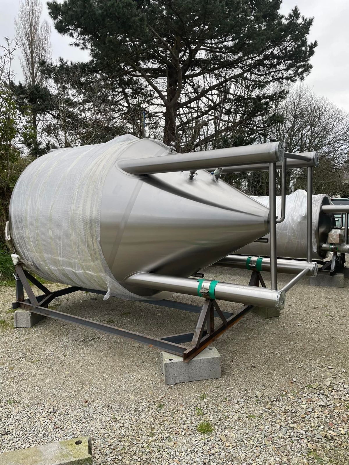 4000L FERMENTATION TANKS BRASSERIE (1).jpg