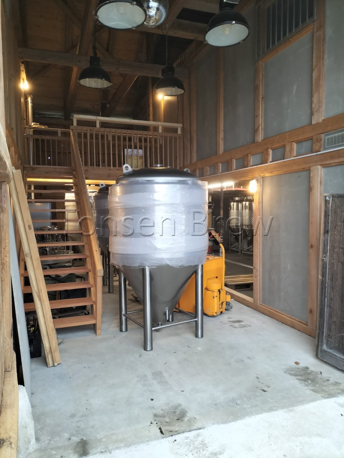 1000l FERMENTATION TANKS (6).png