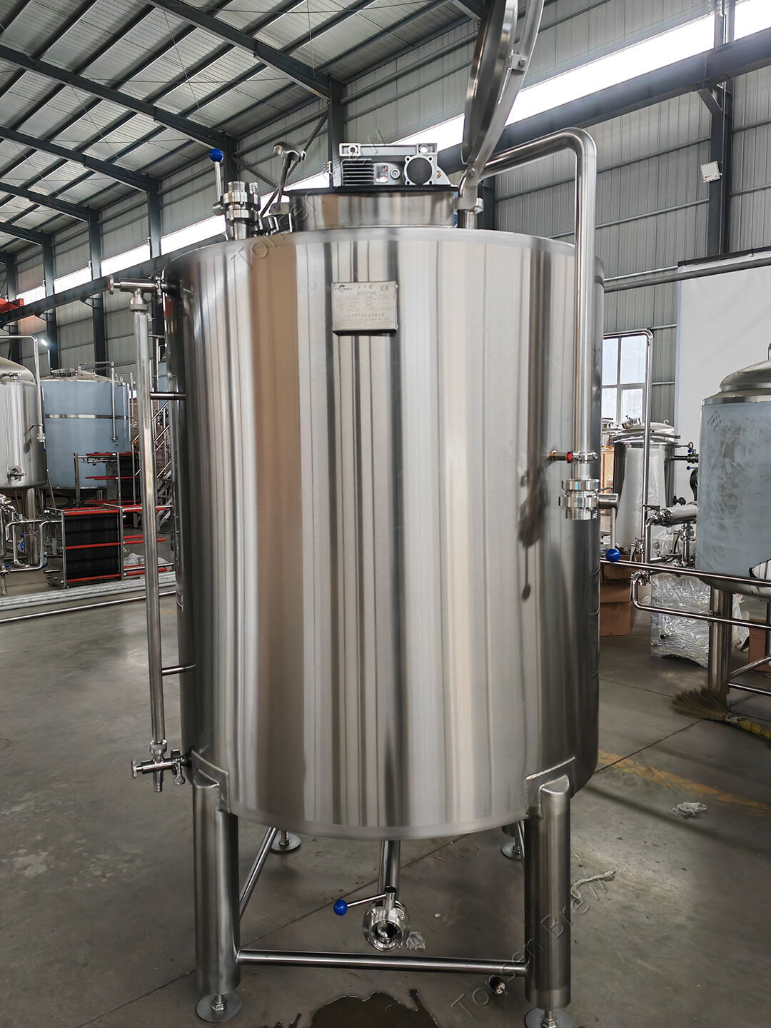 2000L 22313 缓冲罐..jpg 2000L 22313 缓冲罐..jpg