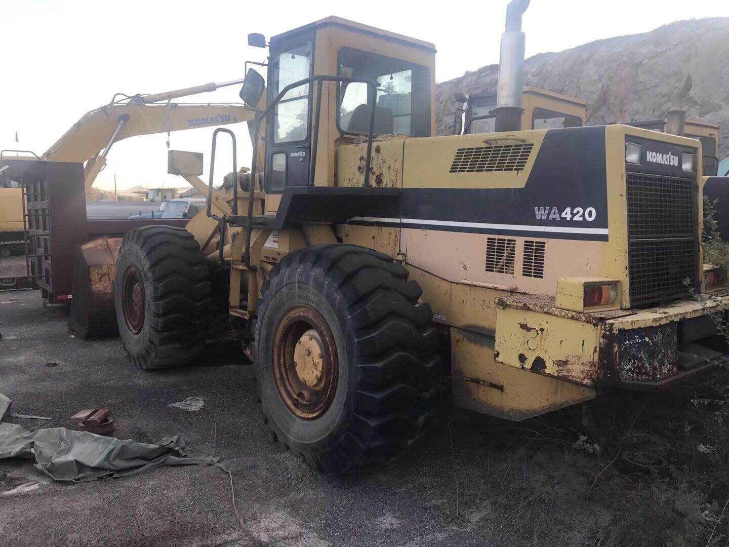 Komusta loader WA420