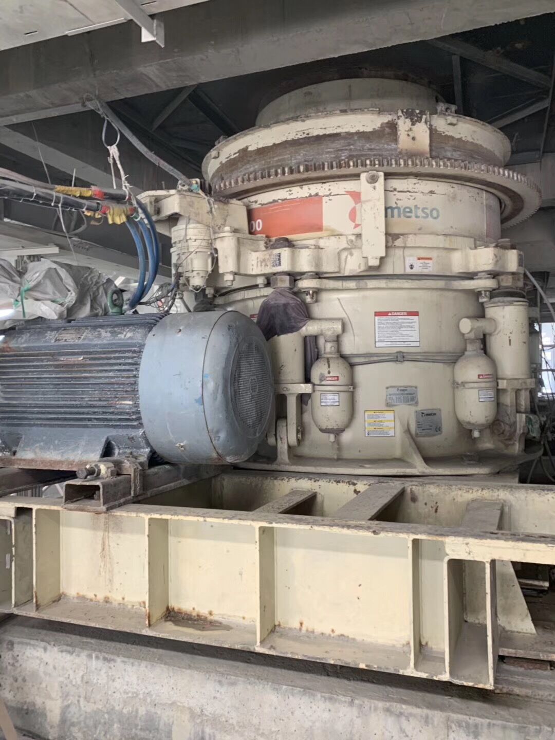 METSO HP400