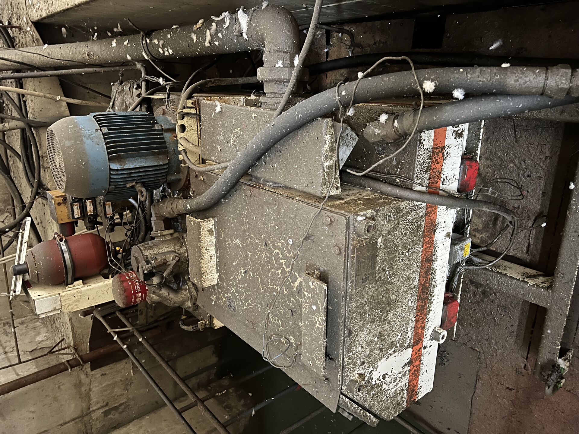 metso HP200 year :2010