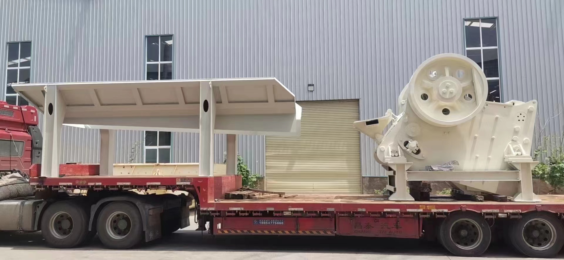 Metso C-120 mobile tire jaw