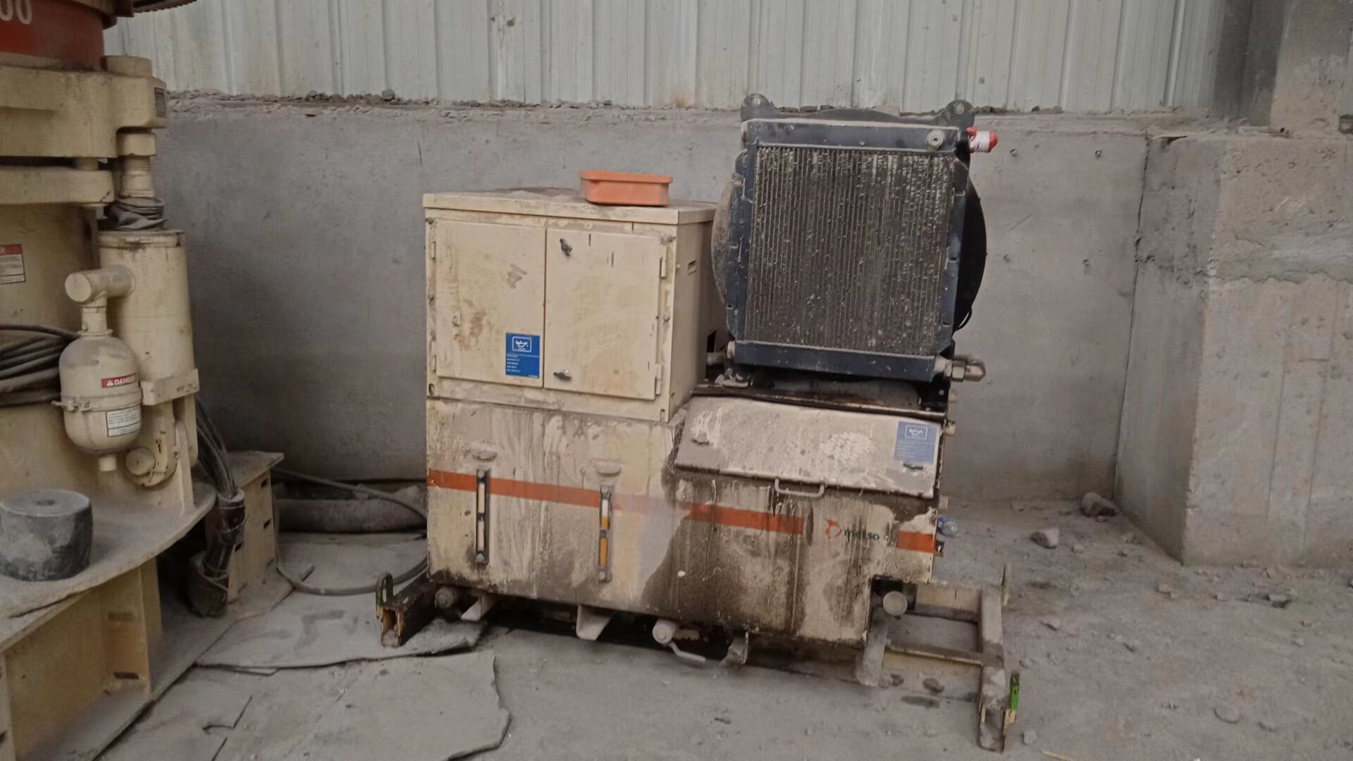 Metso Hp300  year :2008