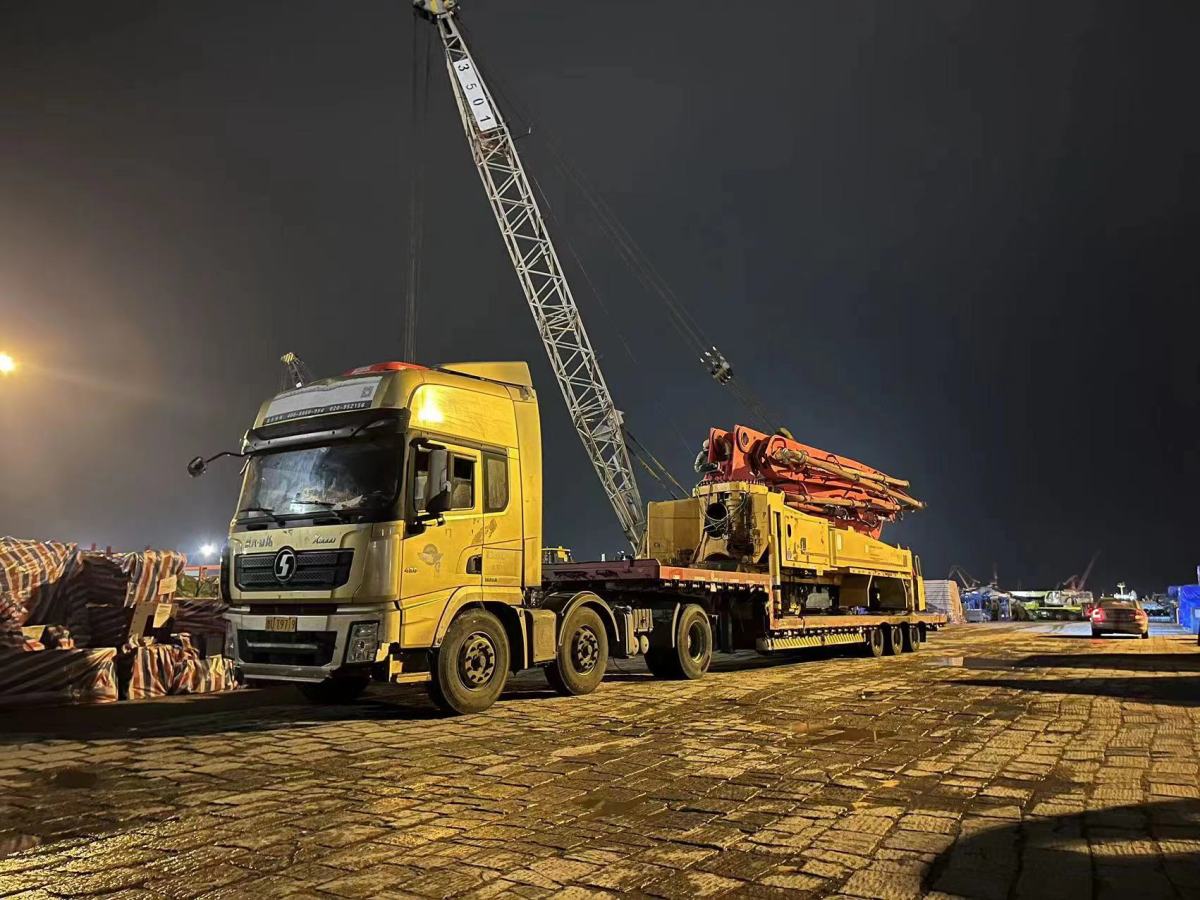 Putzmeister 46 meter pump loaded to Iran