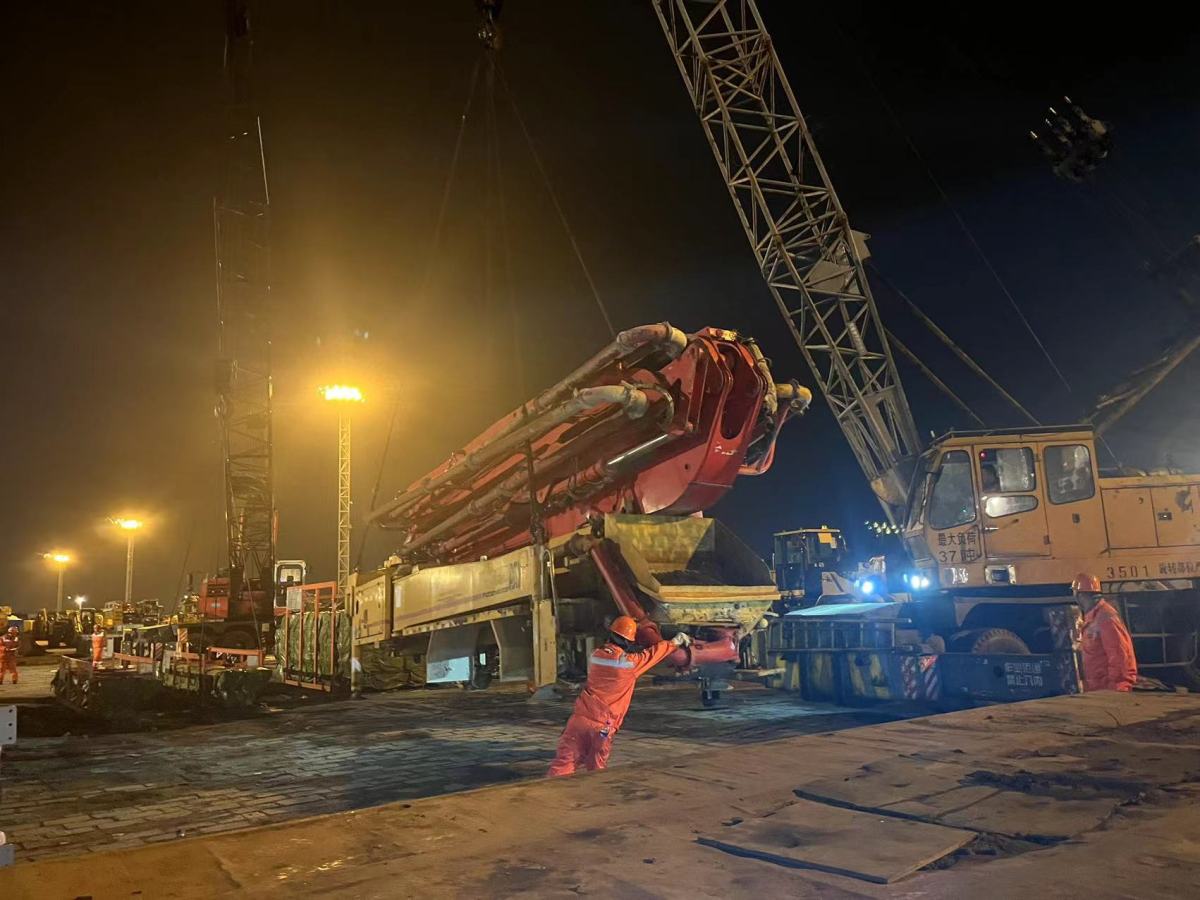 Putzmeister 46 meter pump loaded to Iran