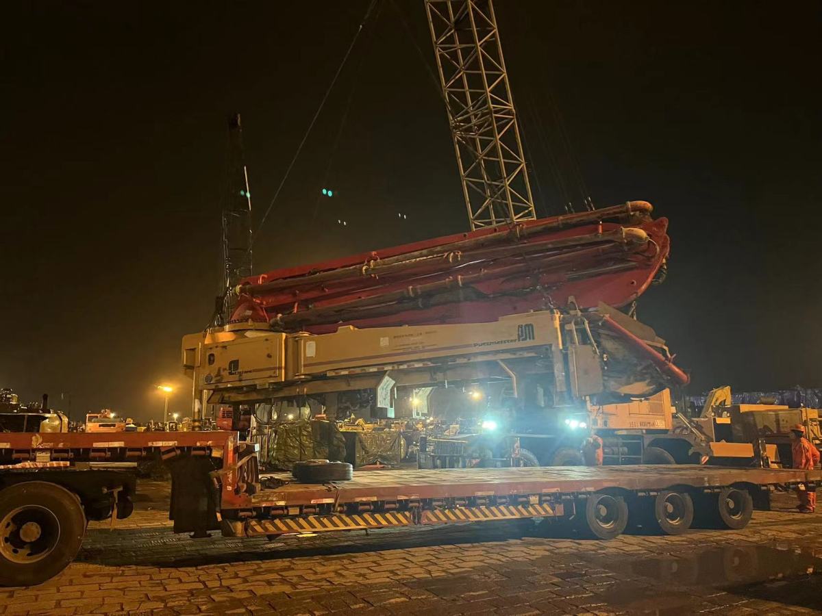 Putzmeister 46 meter pump loaded to Iran