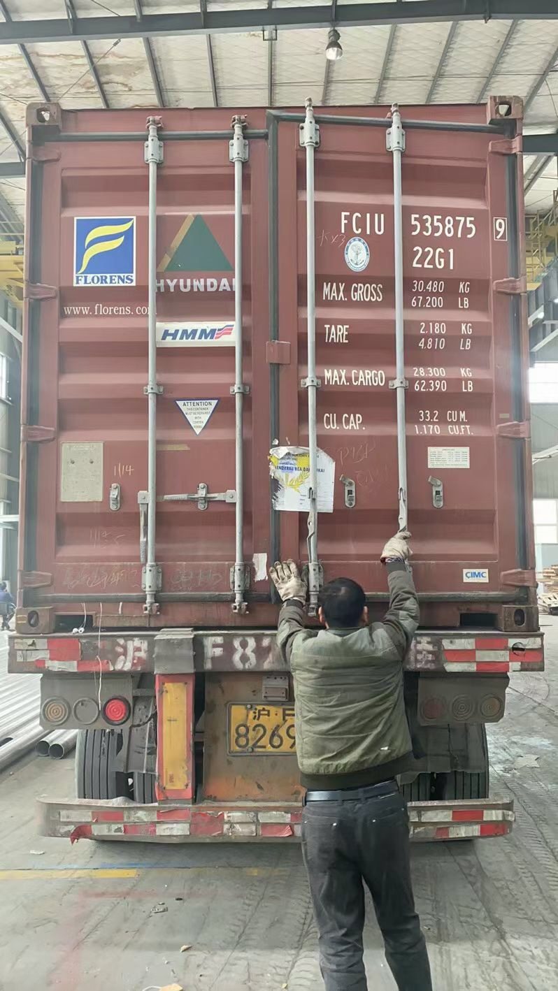 Stainless steel plate are ready ship to Italy, loading one more container to shanghai port, thanks for all support.