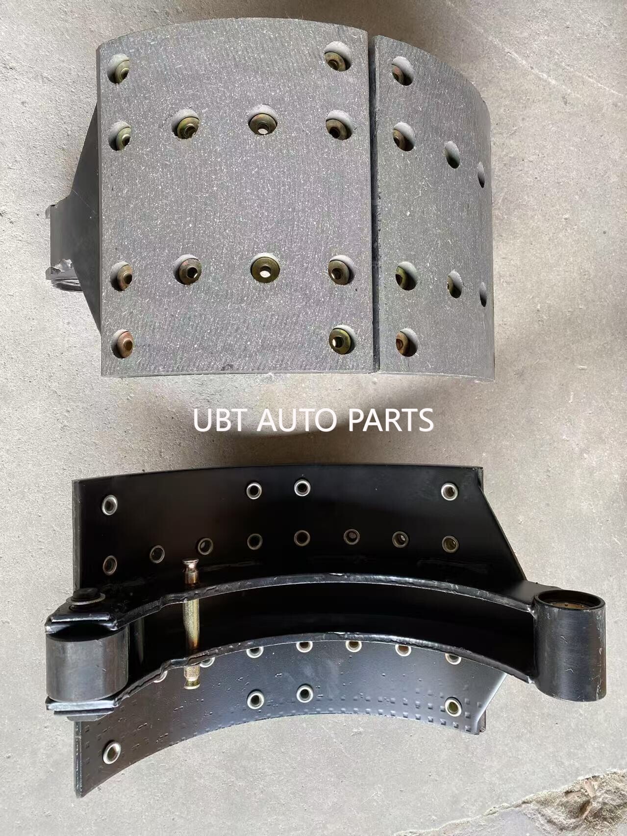 BRAKE SHOE COMPLETE FOR DIFF AZ9761450100
