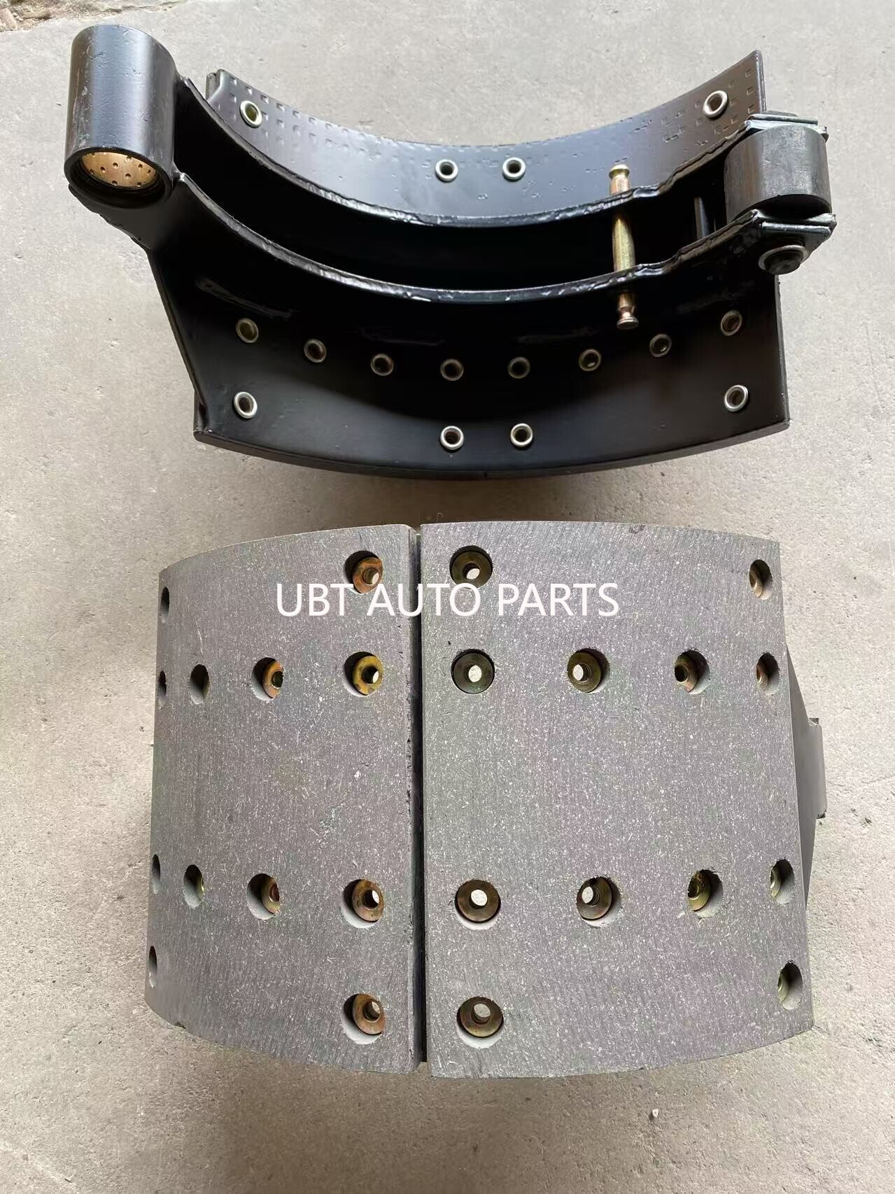 BRAKE SHOE COMPLETE FOR DIFF AZ9761450100