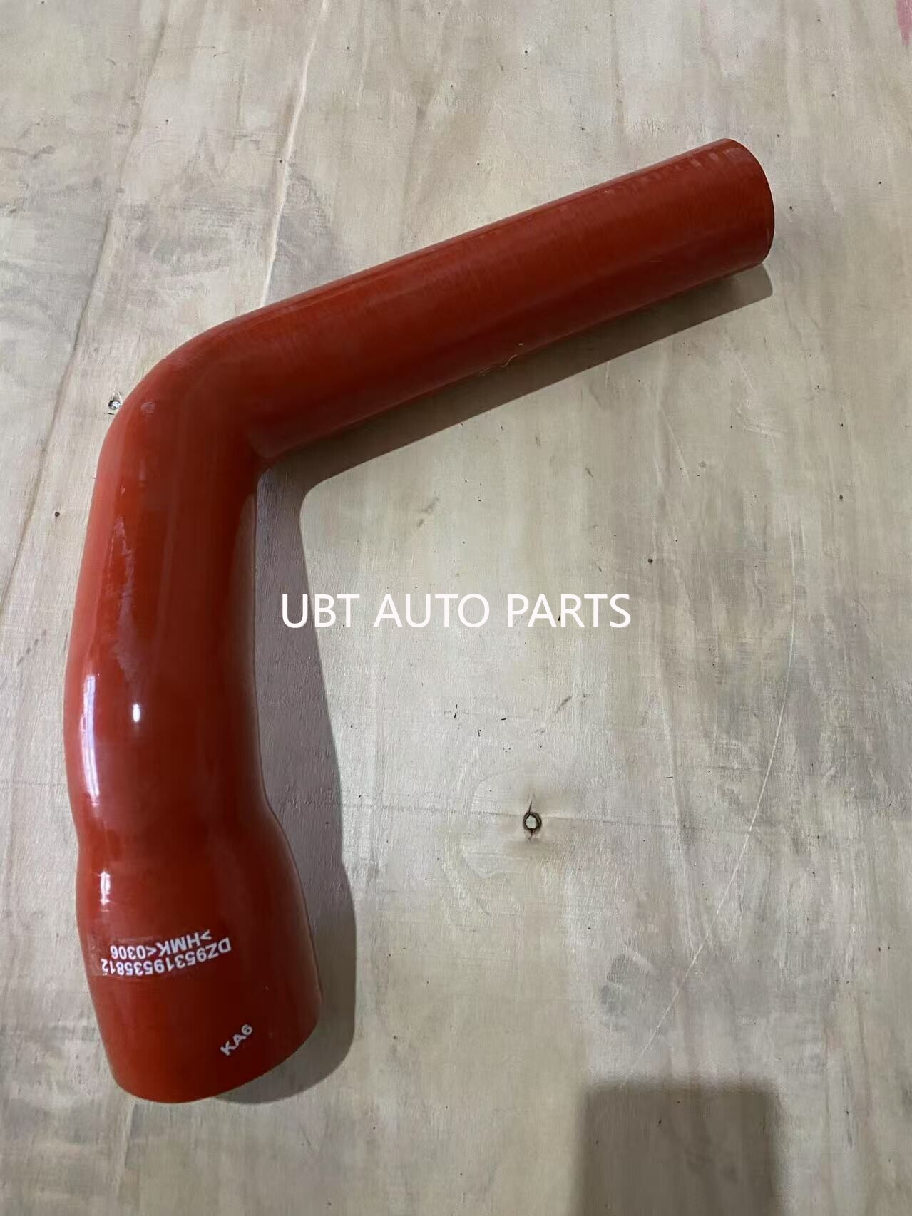 Hose radiator shacman DZ95319535812