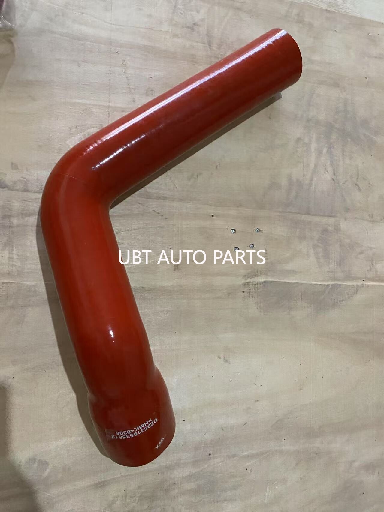 Hose radiator shacman DZ95319535812