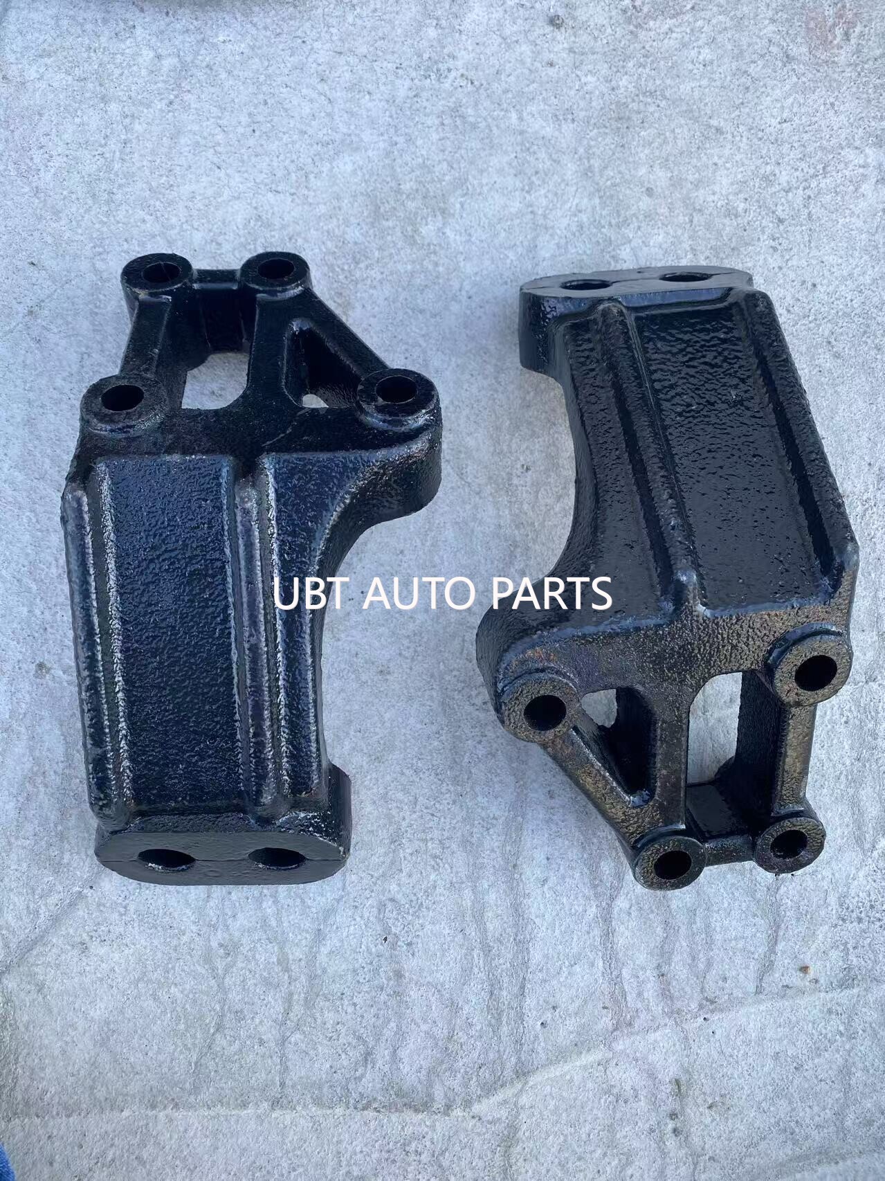 Bracket engine LH DZ95259590075