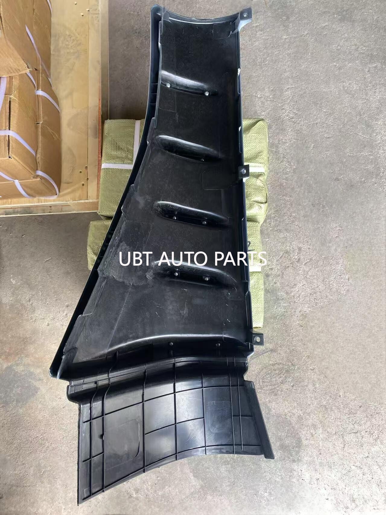 PAINTED EXTERNAL ANGLE LH/RH 5801869980/5801869981