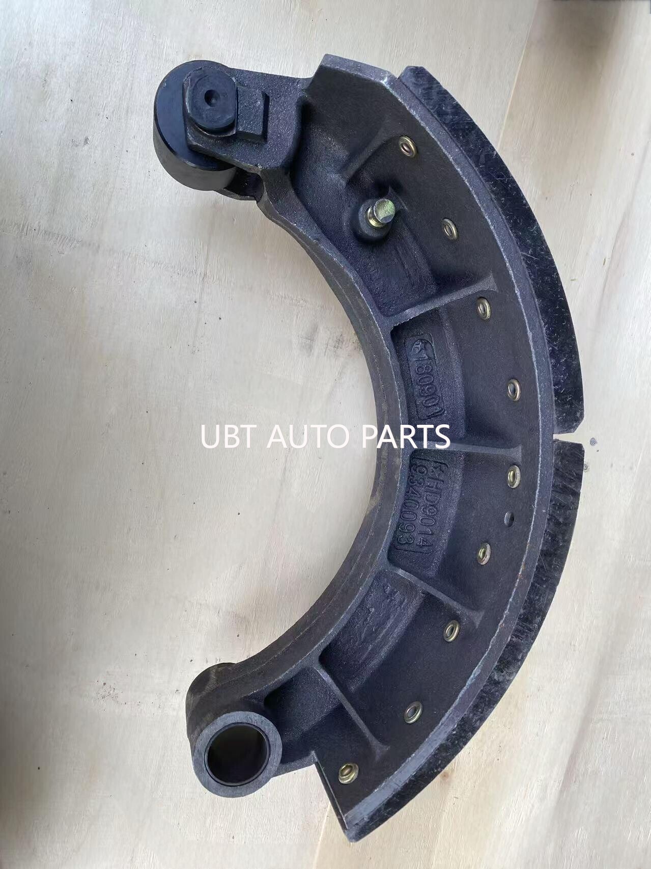 BRAKE shoe front assy 6000015597